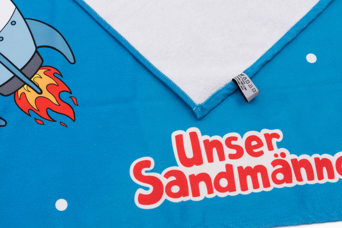 Unser Sandmännchen im Weltall Badetuch